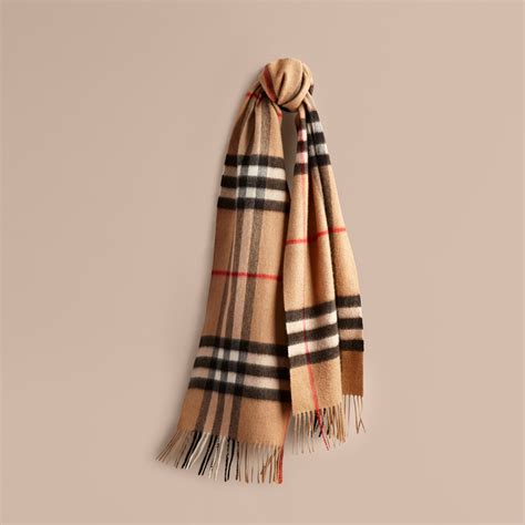 Burberry 經典格紋喀什米爾圍巾開箱 Classic 